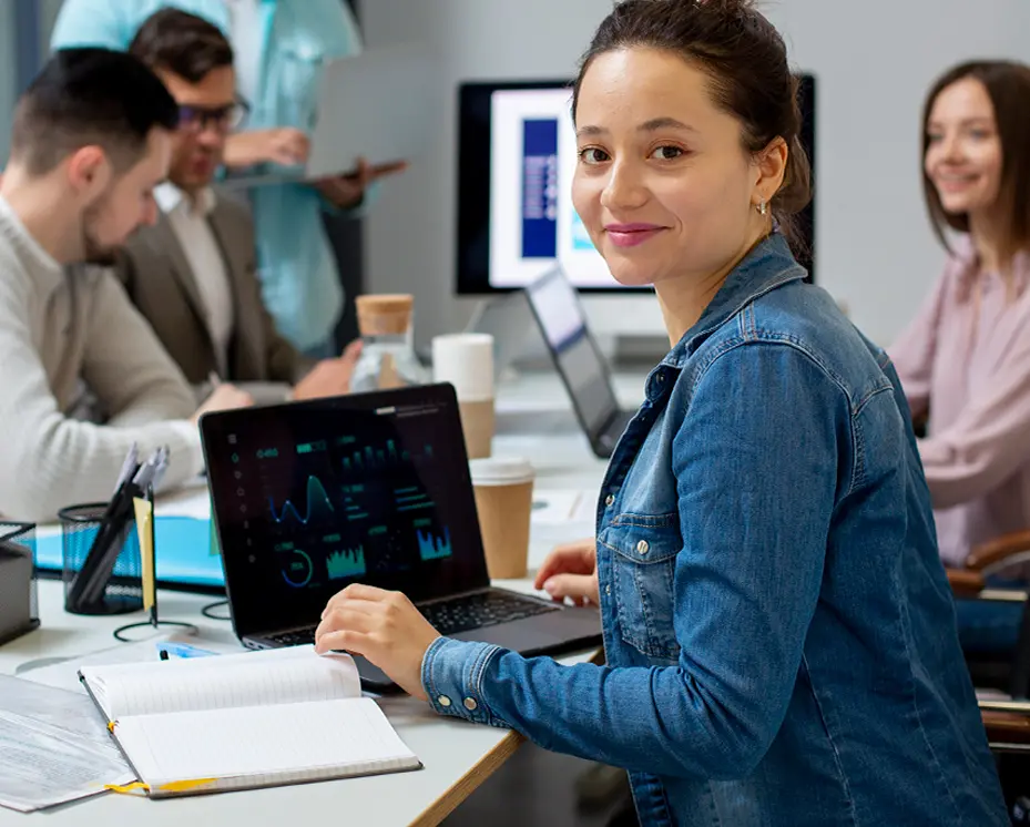 modern-equipped-computer-lab